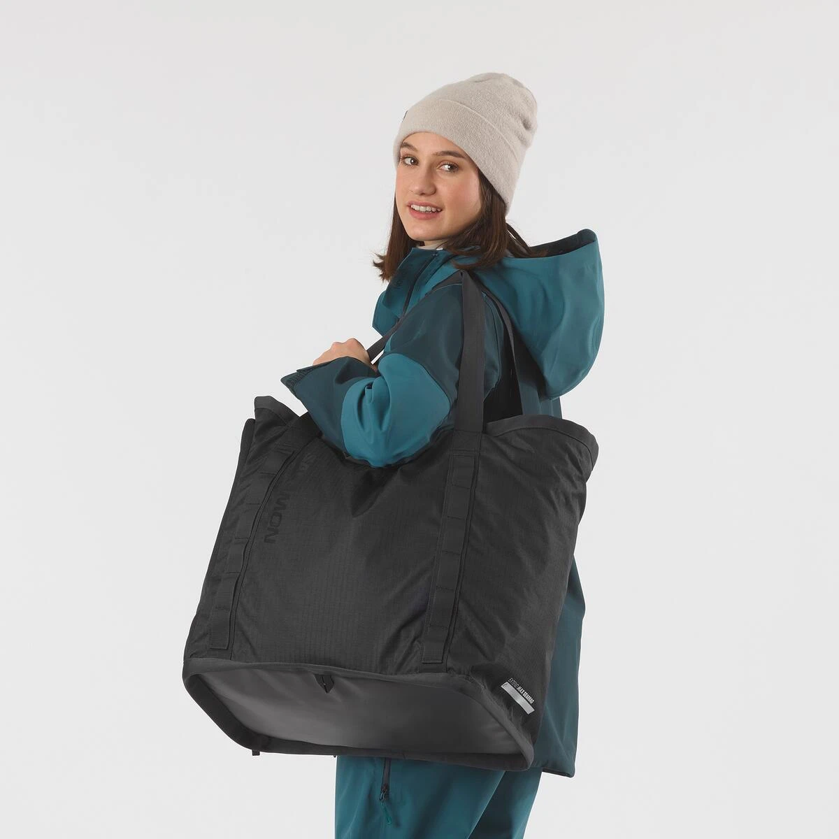 Salomon Extend Max Gearbag Salomon Extend Max Gearbag -Duijvestein Winkel LC1921700 3 MOD EXTEND MAX GEARBAG BLACK.png.cq5dam.web .1200.1200