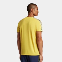 Lyle And Scott Flyer T-Shirt 4 Lyle And Scott Flyer T-Shirt -Duijvestein Winkel Lyle and Scott Flyer T Shirt 2022 maize 3